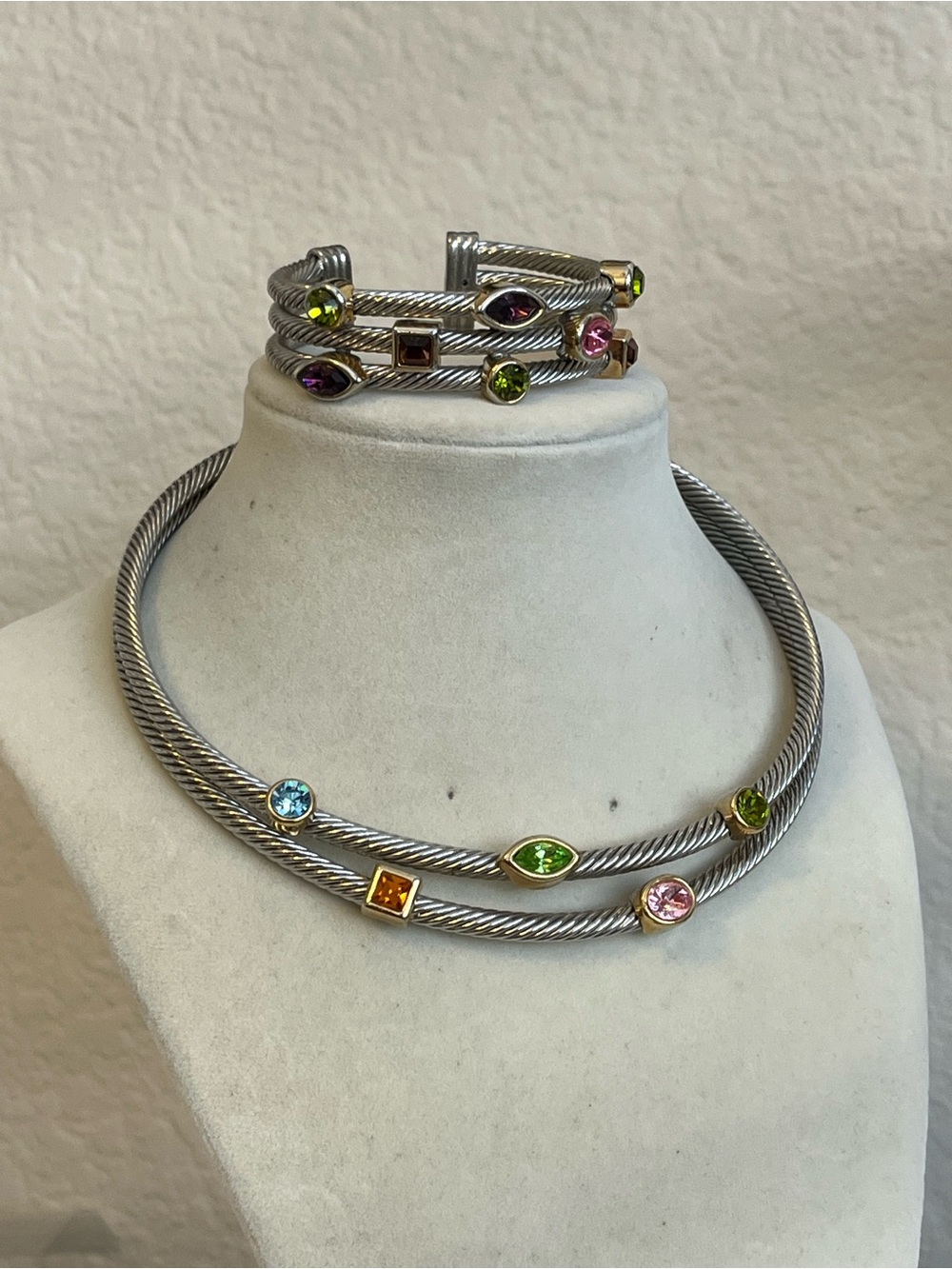 Multicolored CZ chunky twisted silver tone cuff collar and earring set - Picture 3 of 11